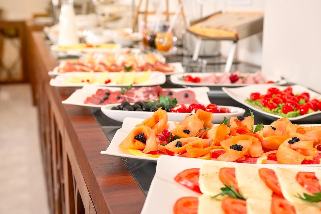 Hotel Villa Harmony Split Bagian luar foto